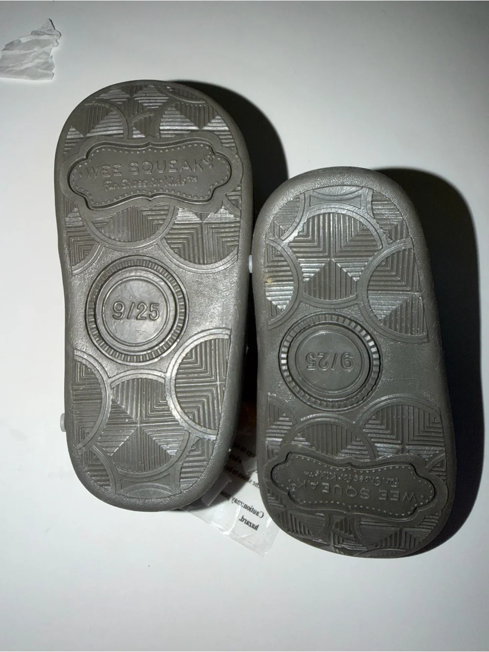 NWT Wee Squeak Gray/Navy Squeaker Toddler Sneakers | Size 9